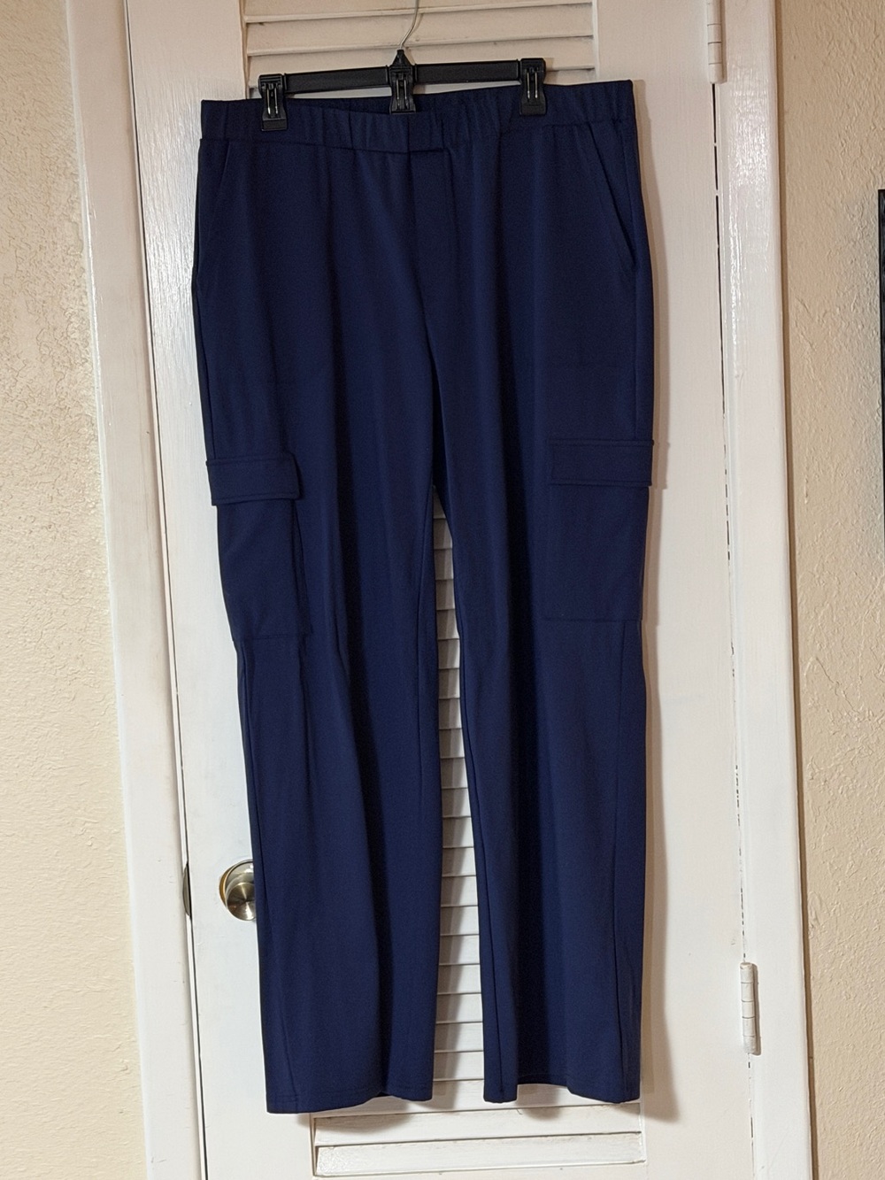 Zyia Active Navy Presidio Peak Cargo Pants - Picture 2 of 9